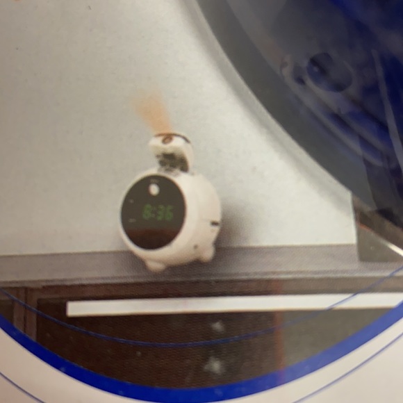 Jensen AM/FM Projection Clock Radio - Picture 2 of 8